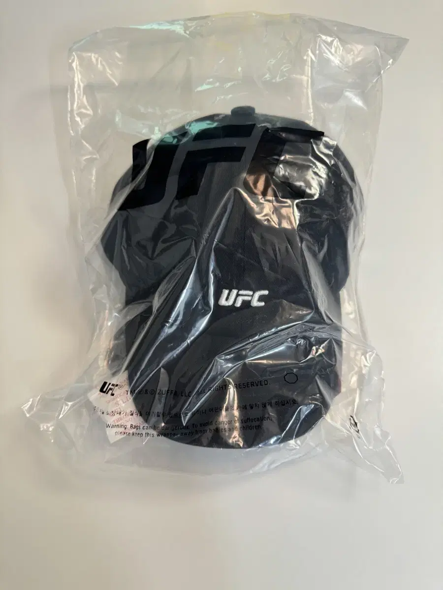 ufc 정품 모자 판매 합니다 미개봉